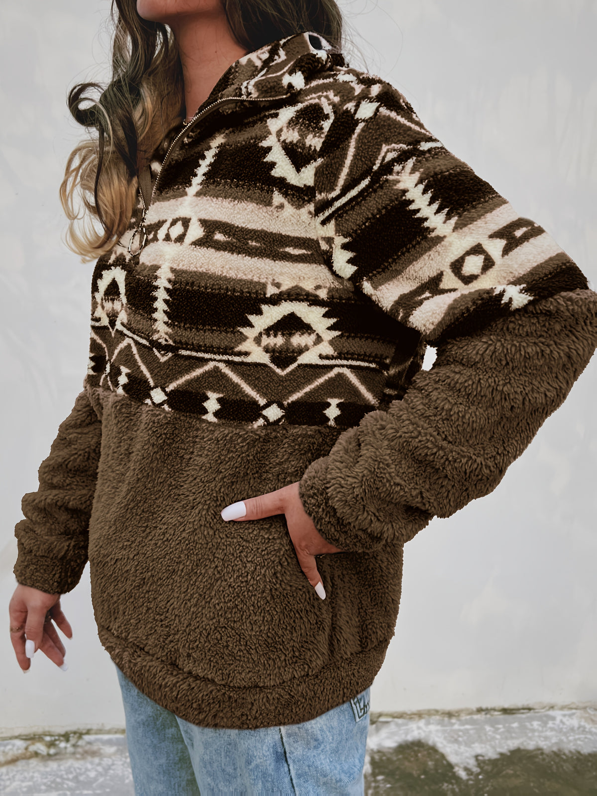 BEAUMONT NICE | SWEAT-SHIRT À MI-ZIP EN MOTIF GÉOMÉTRIQUE POUR FEMMES