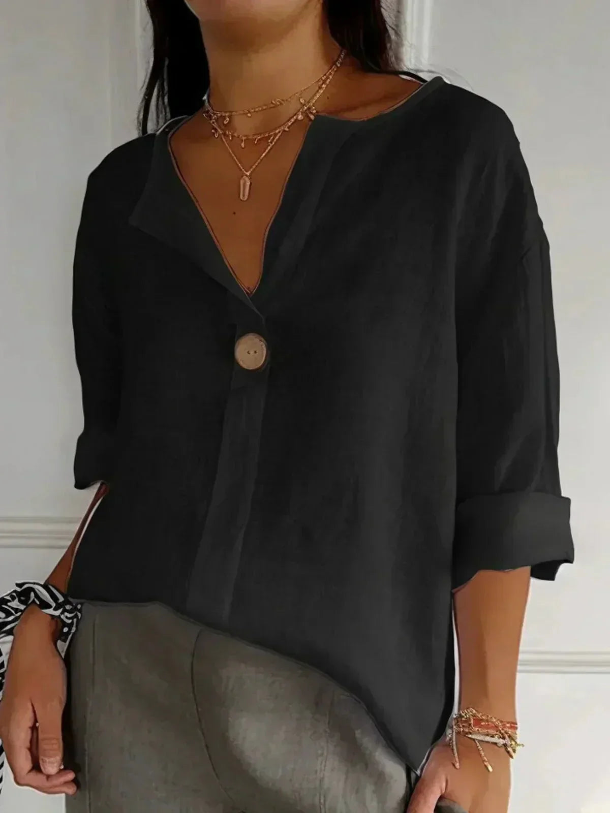 BEAUMONT NICE | HAUT CLASSIQUE À COL EN V POUR FEMME