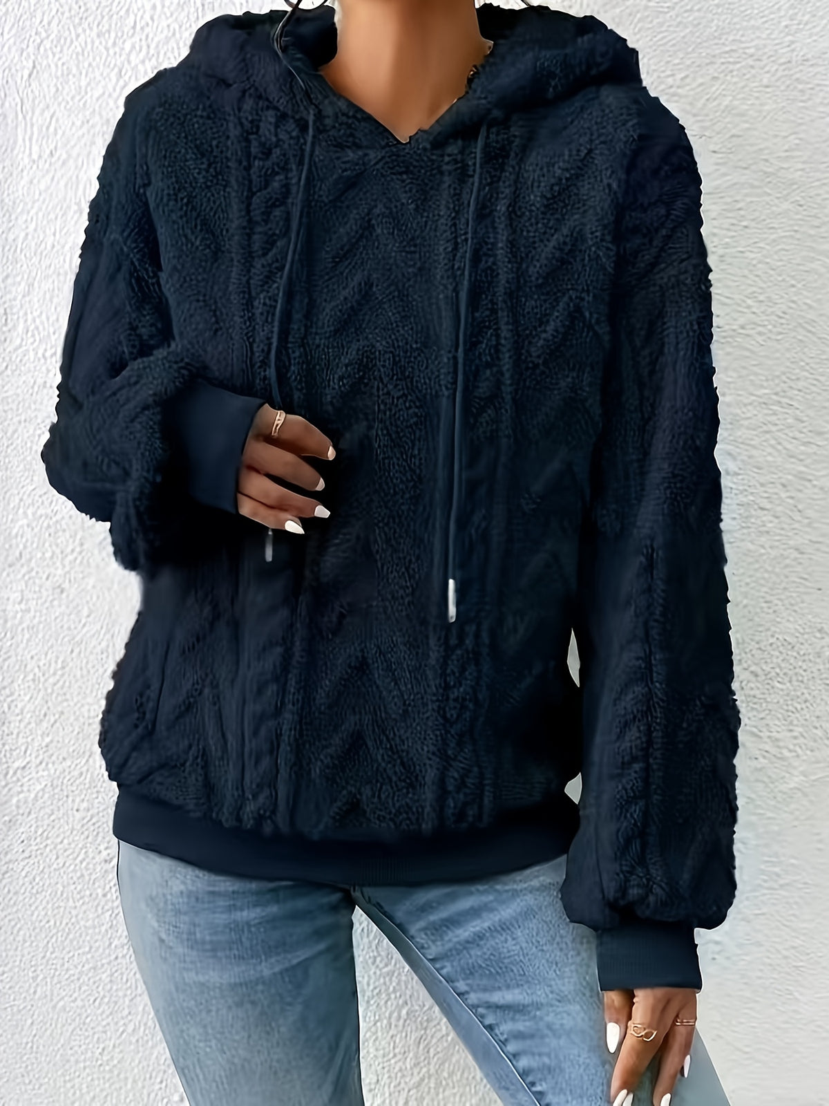 BEAUMONT NICE | PULL MOLLETONNÉ À CAPUCHE POUR FEMMES
