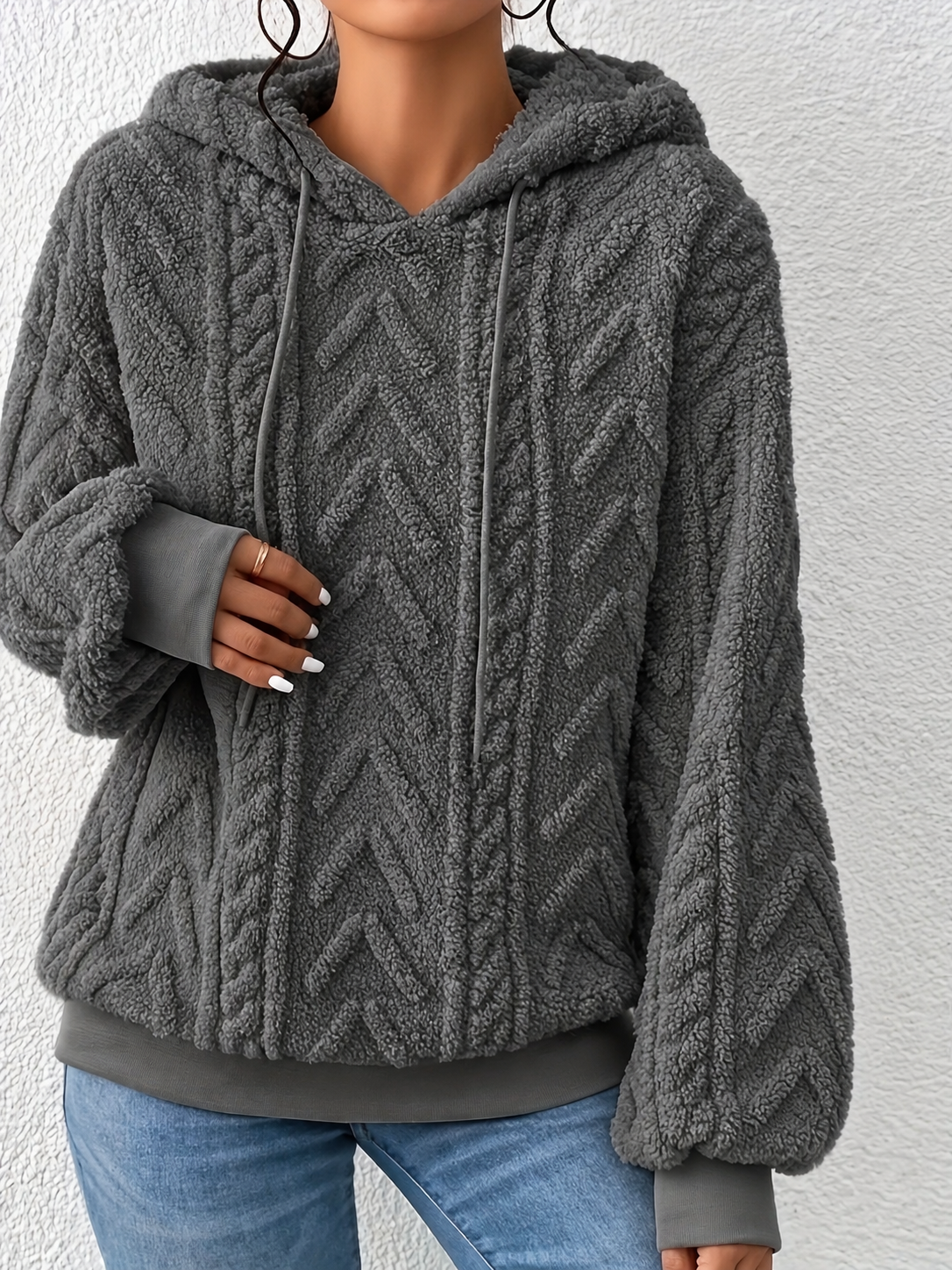 BEAUMONT NICE | PULL MOLLETONNÉ À CAPUCHE POUR FEMMES