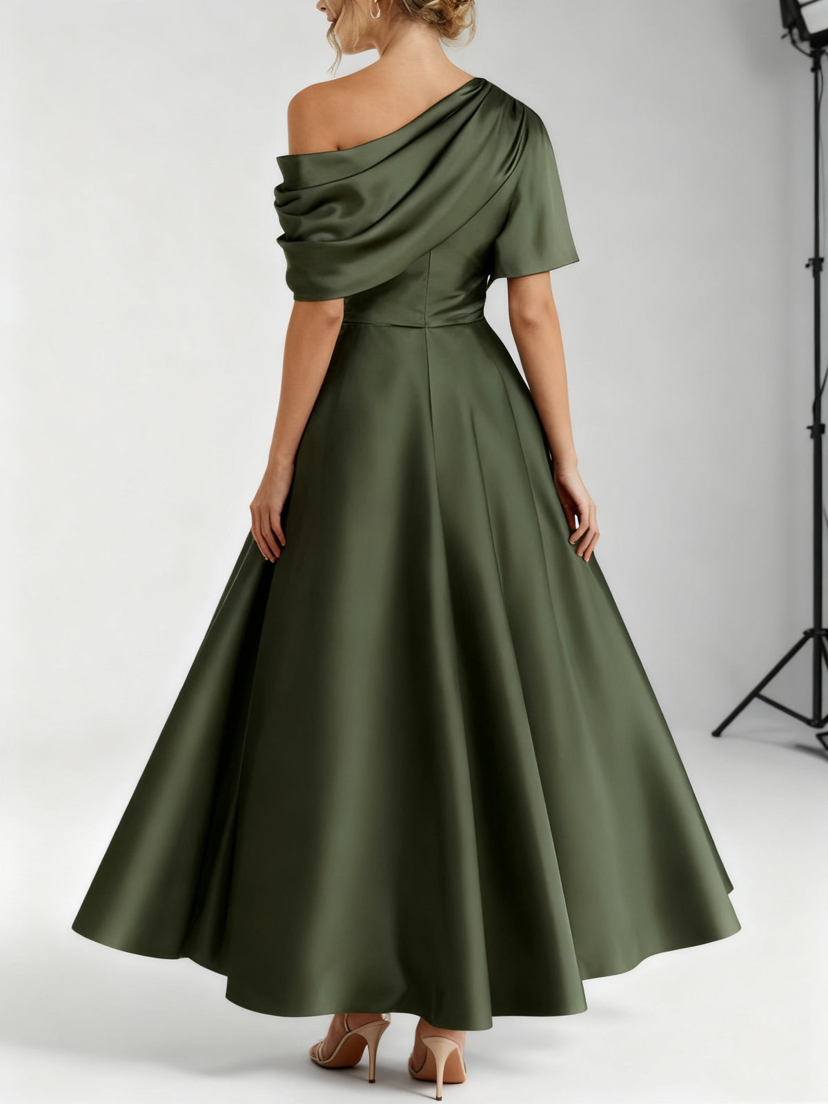 BEAUMONT NICE | ROBE TRAPÈZE EN SATIN POUR FEMME