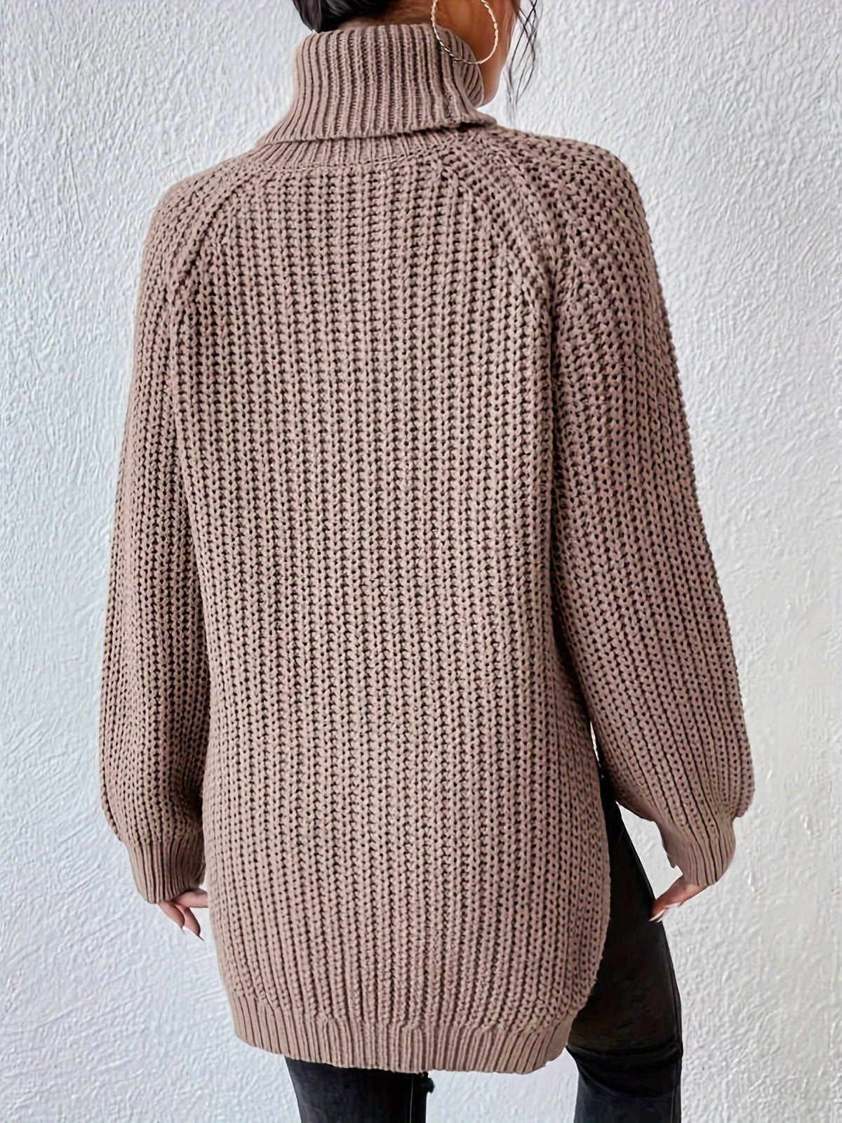 BEAUMONT NICE | SWEAT À COL HAUT ET HEM DÉCOUPÉ POUR FEMMES