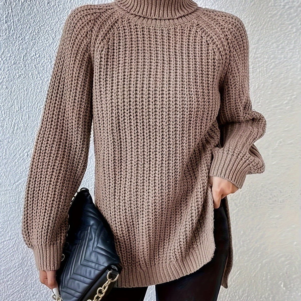 BEAUMONT NICE | SWEAT À COL HAUT ET HEM DÉCOUPÉ POUR FEMMES